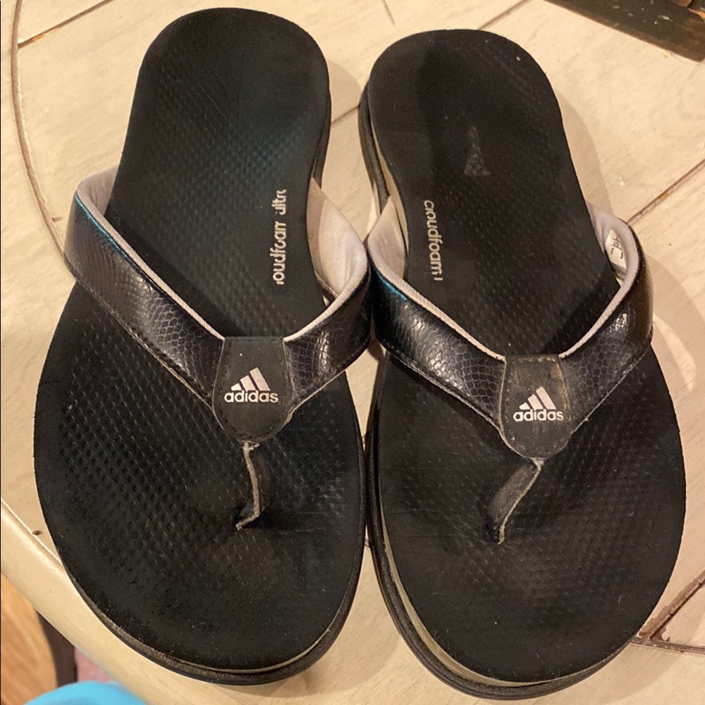 Adidas Black Comfort Flip Flops size 6
552